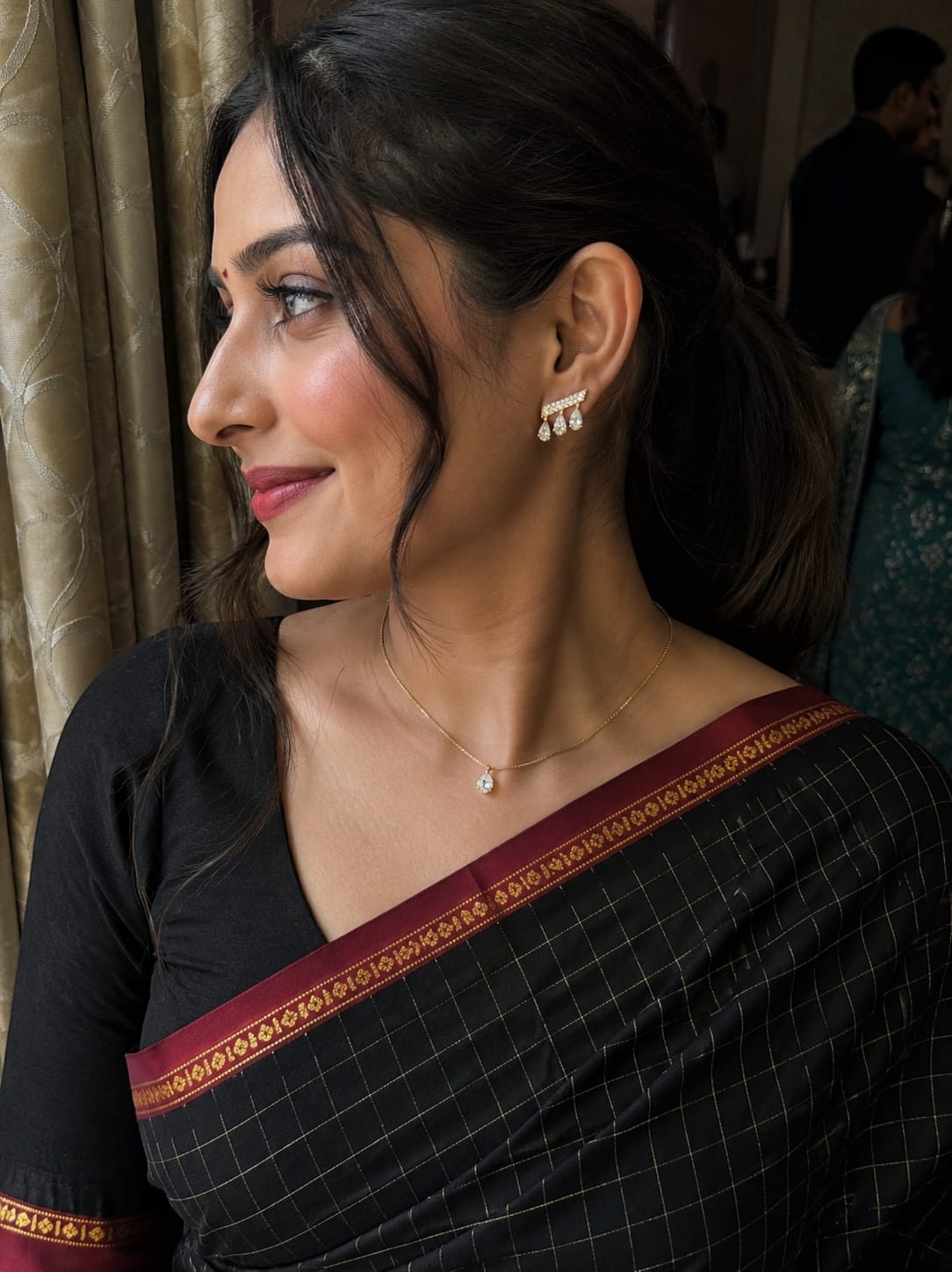 Diamond-finish earring