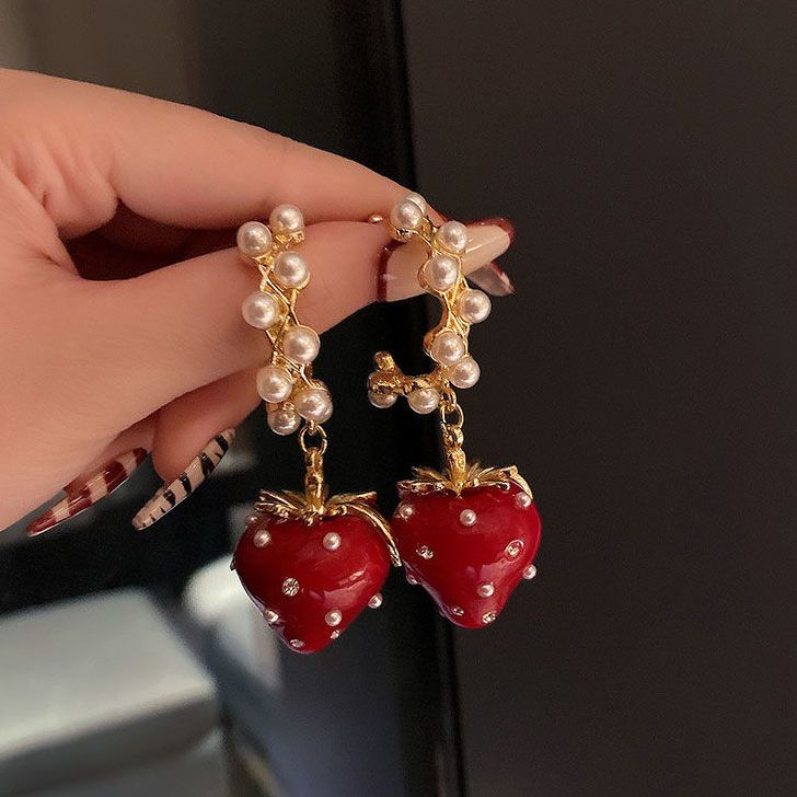 Strawberry Pearl Earrings 🍓✨