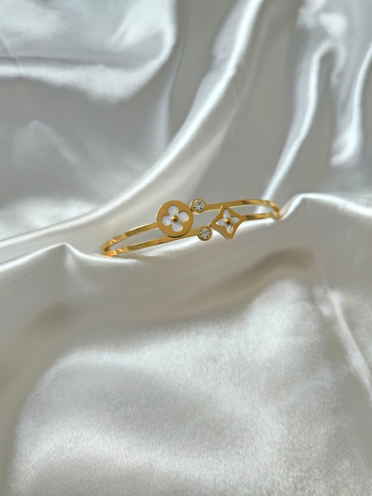 Clove Luxurious Bracelet